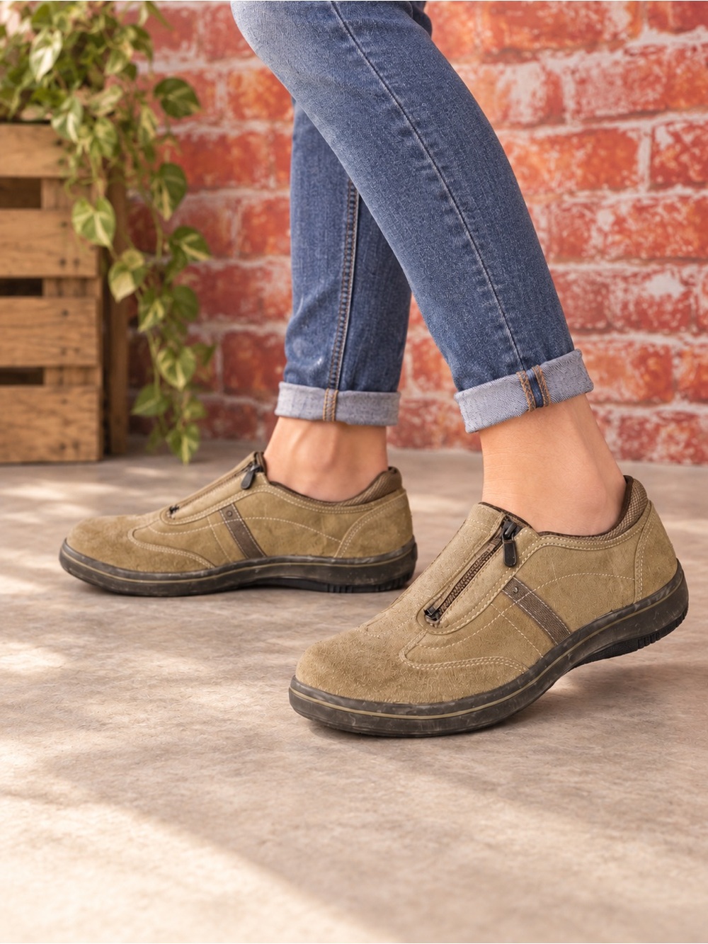 Keds Brown Suede Micro Stretch Center Zip Walking Shoes